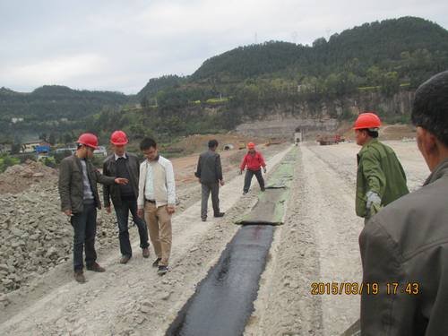 局副總工、技術(shù)處處長但凱到巴中天星橋水庫工地指導(dǎo)工作 
