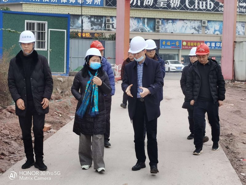 省水發(fā)集團(tuán)副總經(jīng)理隆文非一行到井研縣城供水管網(wǎng)改擴(kuò)建工程（一期）項目調(diào)研