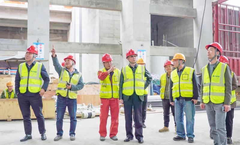 公司黨委書記、董事長(zhǎng)代勇一行到虎渡溪項(xiàng)目開(kāi)展調(diào)研