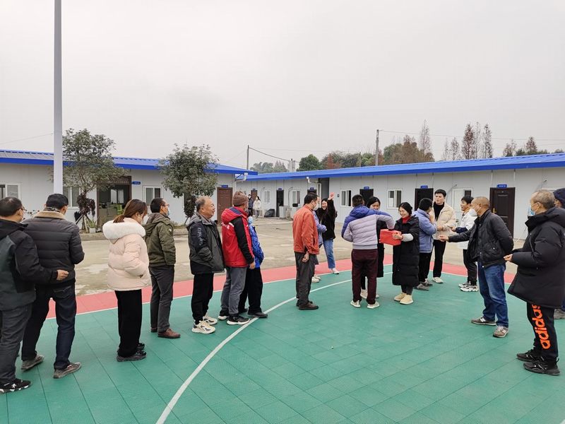 虎渡溪項(xiàng)目部開展元旦節(jié)職工慰問(wèn)活動(dòng)