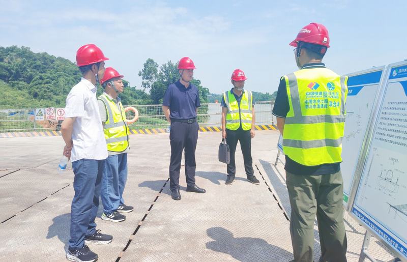 袁斌到向家壩灌區(qū)北總干渠一期二步工程項(xiàng)目調(diào)研指導(dǎo)工作